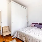 Guestready - Sunlit Parisian Haven